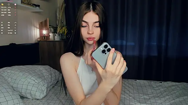 MaryJacksoon online show from February 1, 2026, 7:39 am