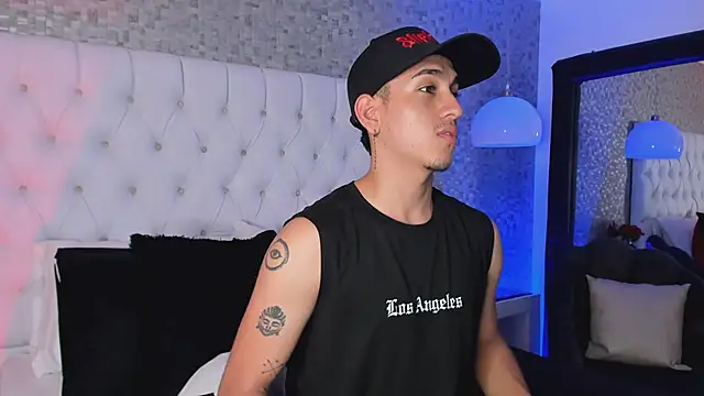 OliverSilverr online show from December 24, 2024, 3:16 am