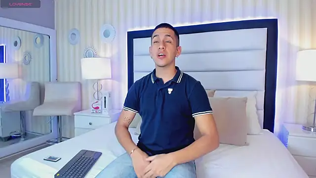 OliverSilverr online show from March 7, 2025, 3:19 am