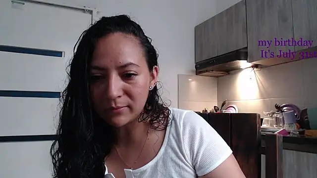 mariamulata online show from July 4, 2026, 9:30 pm