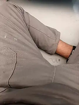 Snapshot of 1995eduardo chatting on November 25, 2025, 3:45 pm 1995eduardo online show from November 25, 2025, 3:45 pm