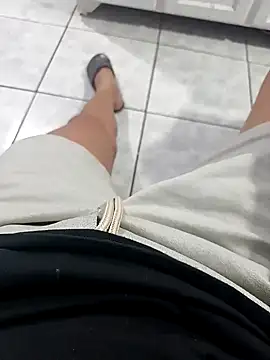 Snapshot of 1995eduardo chatting on November 30, 2025, 11:27 pm 1995eduardo online show from November 30, 2025, 11:27 pm