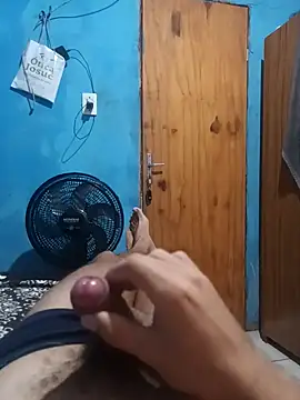 Snapshot of 1995eduardo chatting on March 17, 2025, 11:53 am 1995eduardo online show from March 17, 2025, 11:53 am