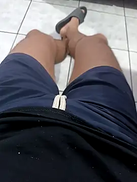 Snapshot of 1995eduardo chatting on November 30, 2025, 12:22 am 1995eduardo online show from November 30, 2025, 12:22 am