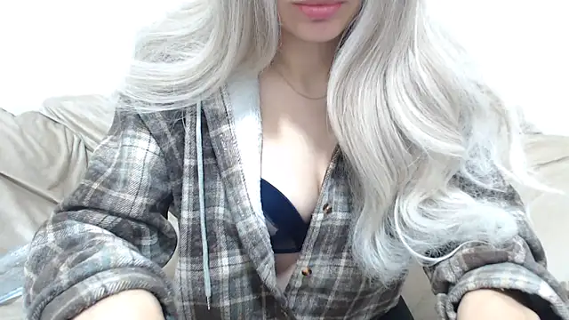  kitty Rose  online show from April 16, 2026, 2:34 am