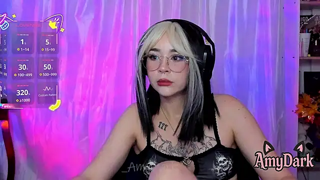 Snapshot of _AmyDark chatting on February 17, 2026, 10:18 pm AmyDark online show from February 17, 2026, 10:18 pm