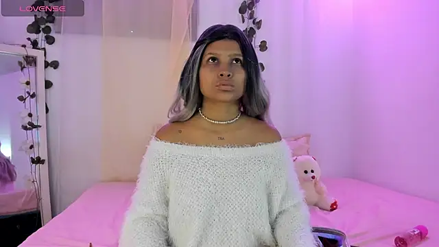 catalina and roger online show from October 30, 2025, 12:14 pm