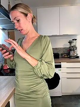 Snapshot of lola_tentatiion chatting on September 26, 2025, 7:26 am lola tentatiion online show from September 26, 2025, 7:26 am