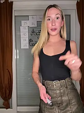 Snapshot of lola_tentatiion chatting on October 7, 2025, 7:37 pm lola tentatiion online show from October 7, 2025, 7:37 pm