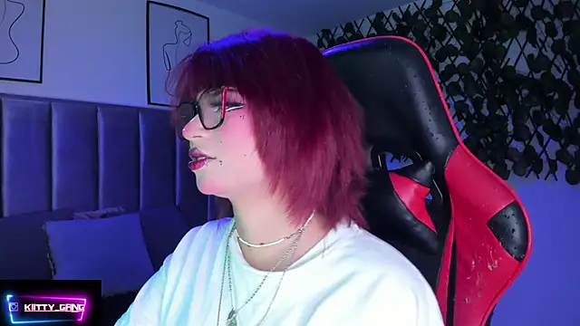 Kitty Gang online show from October 2, 2025, 2:37 am