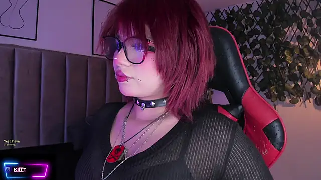 Kitty Gang online show from September 26, 2025, 2:40 am