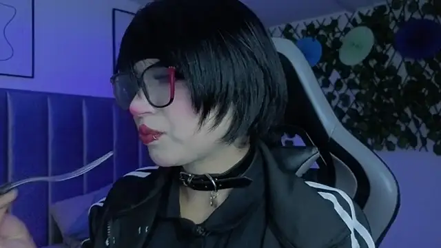 Kitty Gang online show from May 14, 2026, 1:57 am