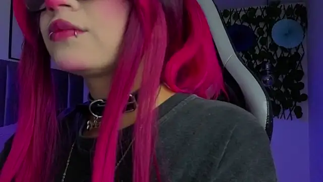 Kitty Gang online show from May 16, 2026, 2:10 am