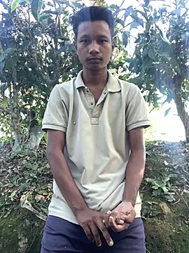 Snapshot of ShroveRising chatting on November 19, 2025, 8:58 am ShroveRising online show from November 19, 2025, 8:58 am