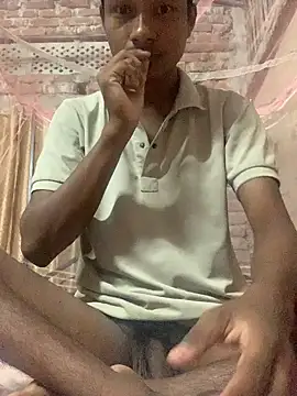 Snapshot of ShroveRising chatting on October 28, 2025, 4:50 pm ShroveRising online show from October 28, 2025, 4:50 pm