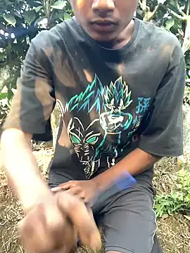 Snapshot of ShroveRising chatting on January 11, 2026, 10:00 am ShroveRising online show from January 11, 2026, 10:00 am