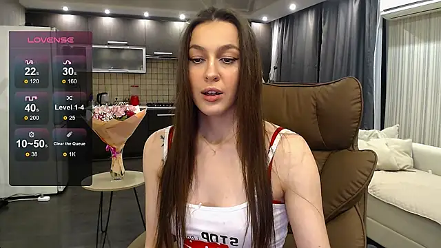 Doll Jasmine  online show from April 27, 2026, 9:35 pm