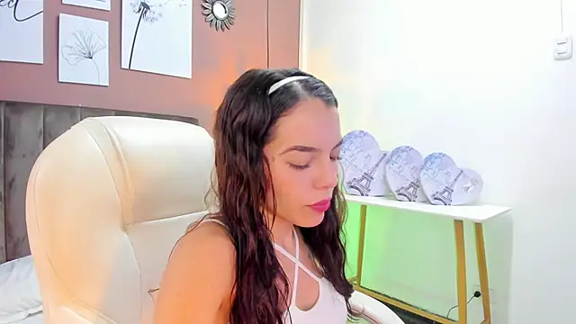 Snapshot of samii_live chatting on March 2, 2025, 8:03 pm samii live online show from March 2, 2025, 8:03 pm