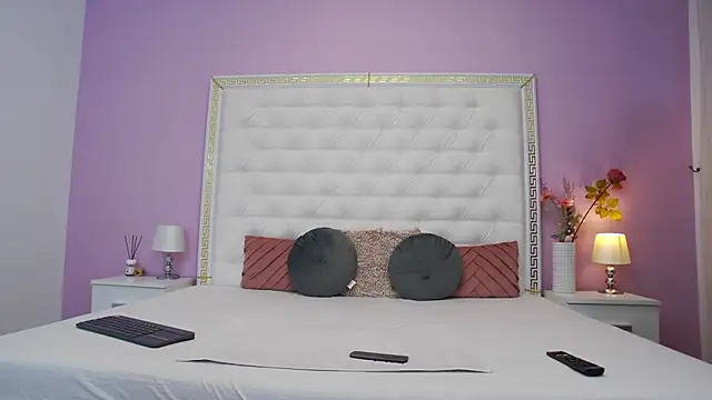 Lenna Paul online show from January 7, 2026, 5:01 am