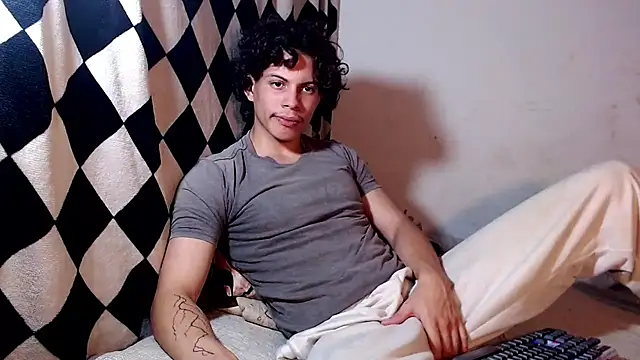 lax777  online show from April 2, 2026, 3:02 am