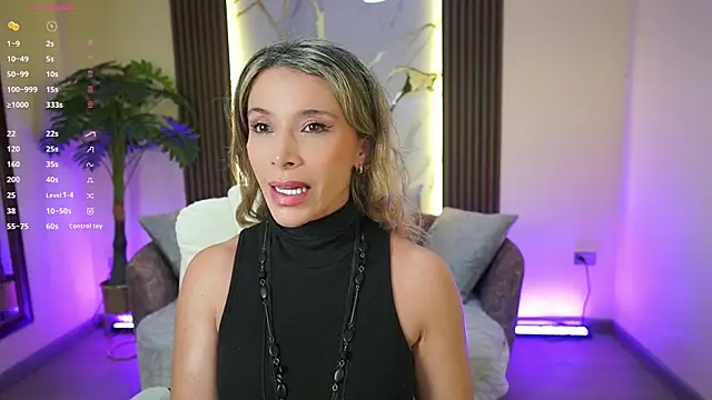 AlliceRouse online show from October 27, 2025, 7:04 pm