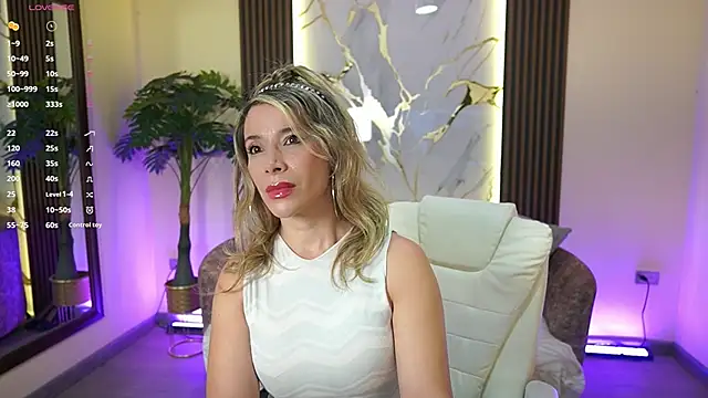 AlliceRouse online show from October 23, 2025, 7:01 pm