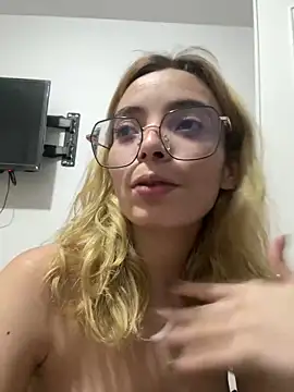 Snapshot of anietorres chatting on January 18, 2025, 2:36 am anietorres online show from January 18, 2025, 2:36 am