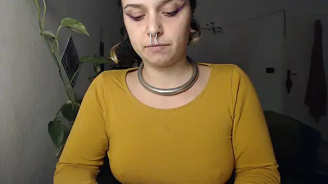 Snapshot of kinkyspirali chatting on October 1, 2025, 6:56 pm kinkyspirali online show from October 1, 2025, 6:56 pm