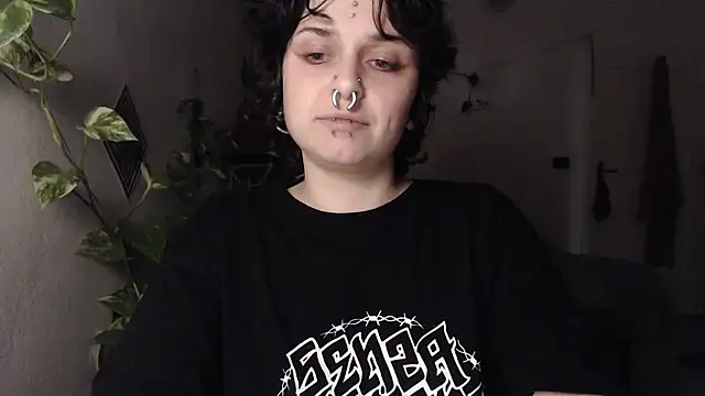 Snapshot of kinkyspirali chatting on February 1, 2026, 9:13 pm kinkyspirali online show from February 1, 2026, 9:13 pm