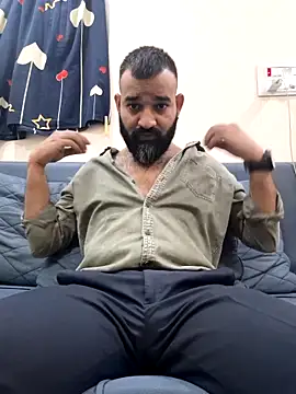 Fun Guuy online show from December 4, 2025, 4:33 am