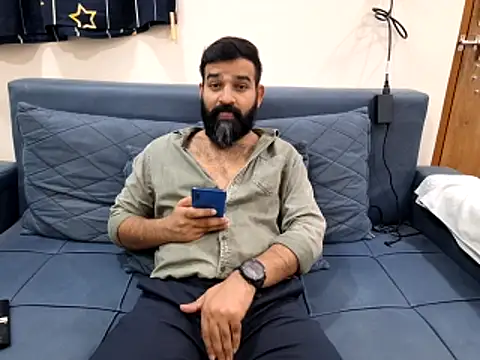 Fun Guuy online show from November 20, 2025, 9:32 am