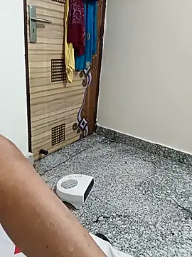 Snapshot of Saroj-Shah chatting on February 21, 2026, 6:43 pm Saroj-Shah online show from February 21, 2026, 6:43 pm