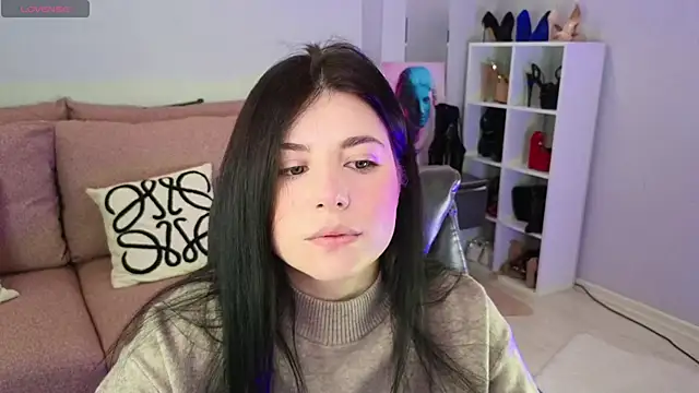 Jenna Adams  online show from October 17, 2025, 12:36 am