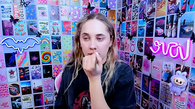 Snapshot of MiaMilas chatting on February 26, 2026, 1:55 pm MiaMilas online show from February 26, 2026, 1:55 pm