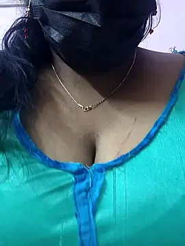 mallu-sumi online show from January 17, 2026, 5:49 pm