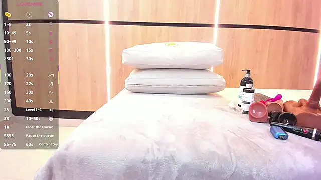 adela chase online show from September 13, 2025, 2:33 am