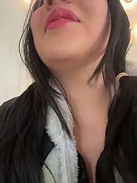 Emily Trujillo online show from October 14, 2025, 6:08 pm