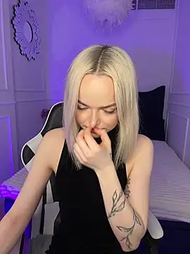 horny blondiee online show from March 6, 2025, 8:30 am