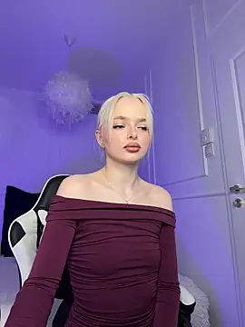 horny blondiee online show from March 19, 2025, 8:23 am