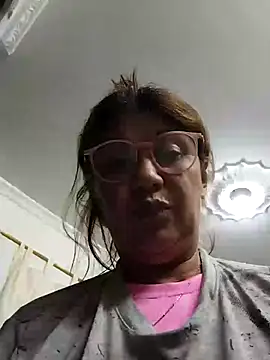 Aranza-Queen online show from November 10, 2025, 8:47 pm