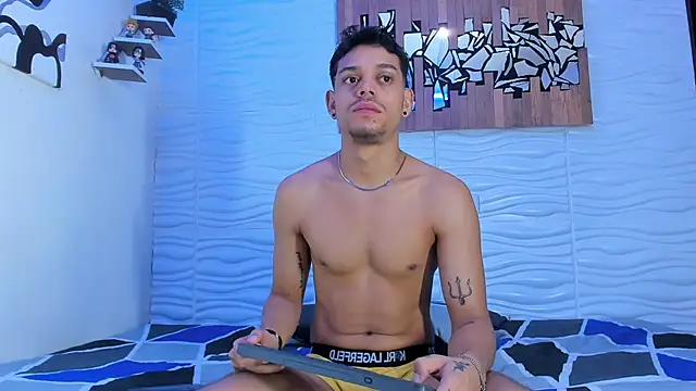 Friendsofeverything  online show from September 14, 2025, 2:06 pm