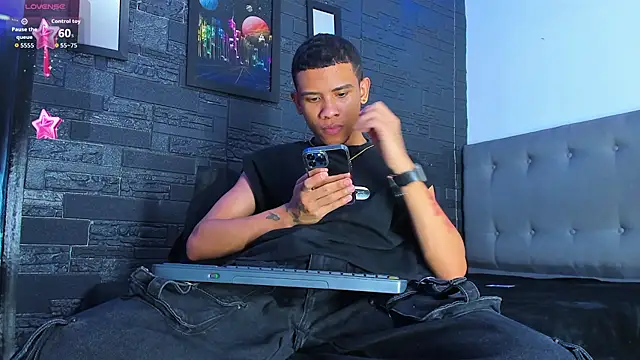 Romancartier 1 online show from October 5, 2025, 5:42 am