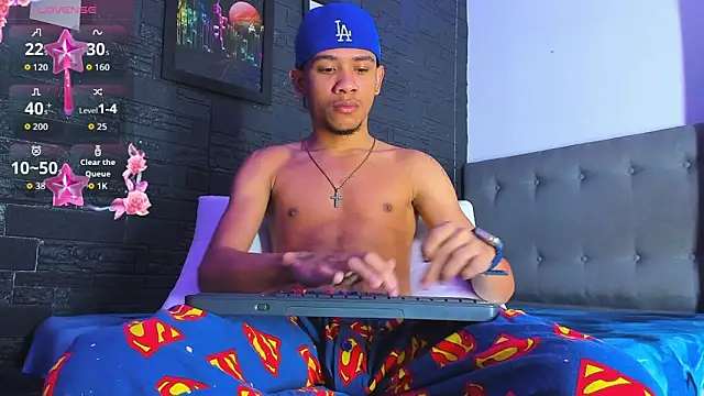 Romancartier 1 online show from November 16, 2025, 11:08 pm