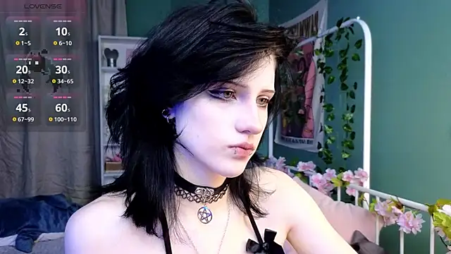 dark vamp  online show from October 10, 2025, 3:24 pm