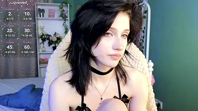 dark vamp  online show from October 19, 2025, 2:42 pm