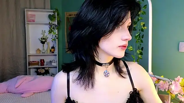 dark vamp  online show from November 6, 2025, 4:11 pm