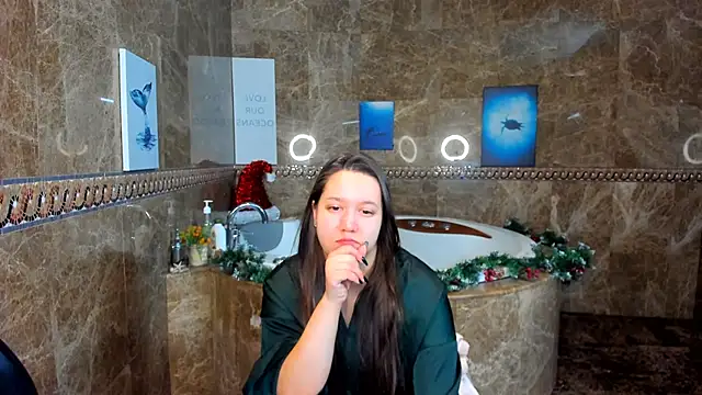 Snapshot of Mira_Karter chatting on January 18, 2025, 1:30 am Mira Karter online show from January 18, 2025, 1:30 am