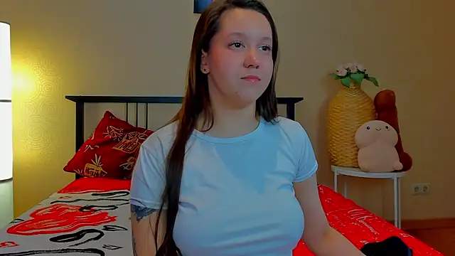 Mira Karter online show from May 3, 2026, 2:27 am