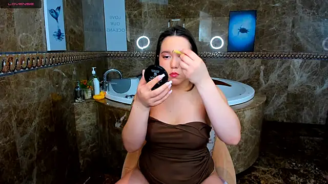 Snapshot of Mira_Karter chatting on March 16, 2025, 4:52 am Mira Karter online show from March 16, 2025, 4:52 am