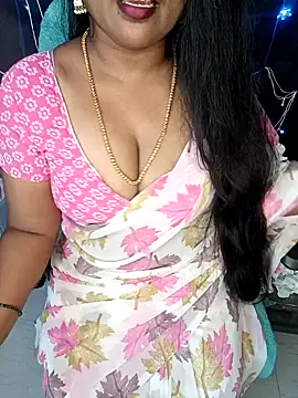 Snapshot of honey-sexy chatting on January 30, 2025, 7:18 am honey-sexy online show from January 30, 2025, 7:18 am